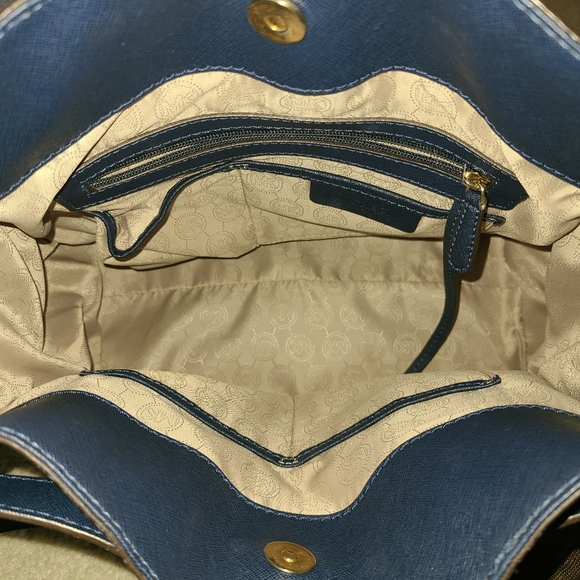 Michael Kors Navy Hamilton bag - Picture 4 of 4